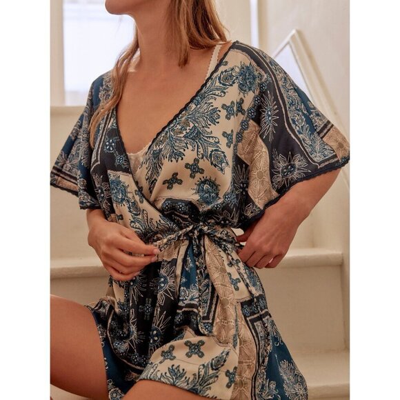 Elegant Blue and Cream Jumpsuit Romper Lounge NEW - Picture 3 of 9